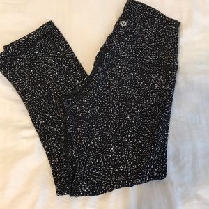 High waisted Lululemon align crops size 2